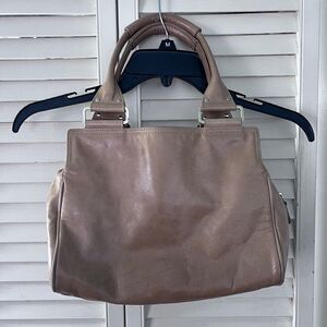 Hand Maid Michelle Frantz